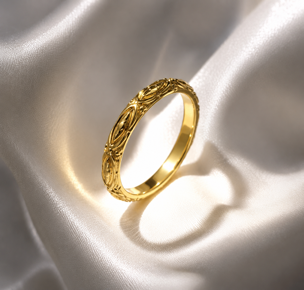 Almaz SOLID 14k Engraved Band